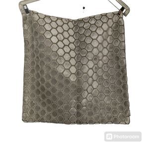 Cushion cover honeycomb pattern
